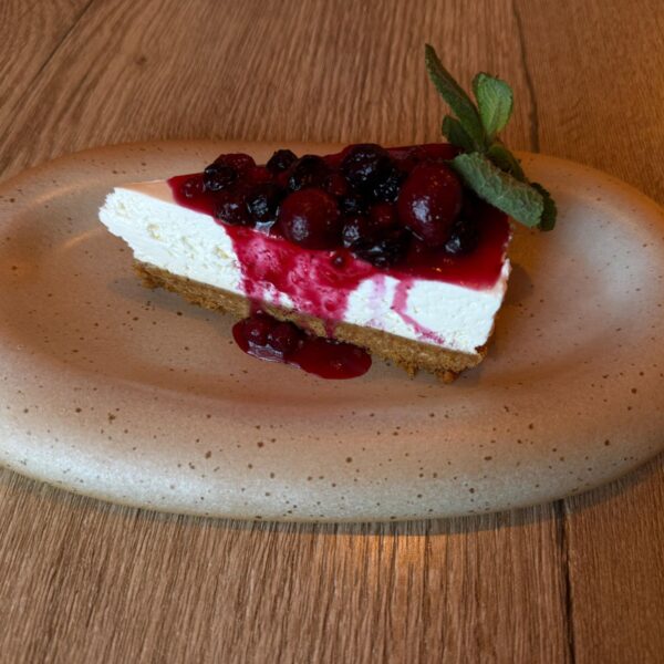 Cheesecake cu fructe de padure/ Forest fruits cheesecake 180g